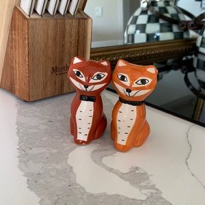 Vintage salt and pepper fox shakers